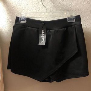 Boohoo skort. Size 6